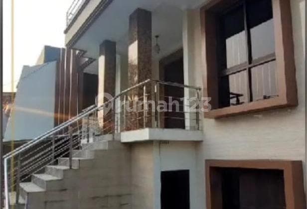 For Sale Beautiful House in Green Garden Housing, Size 400m2