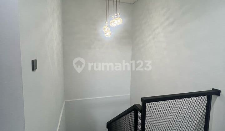 O Dijual Rumah Hook Kavling Dki Ukuran 10X10, Jakarta Barat