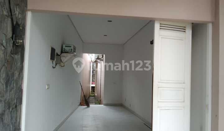 Dijual Rumah 2 Lantai Kelapa Dua Luas Bangunan 350 M2 , Kebun Jeruk , Jakartaat