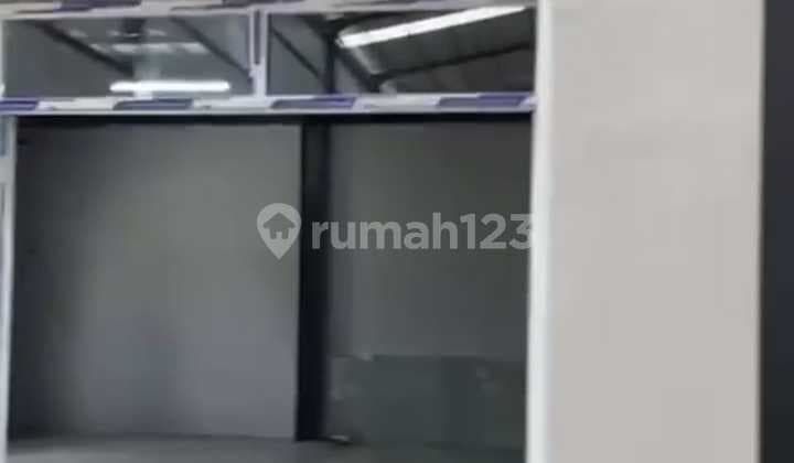 FOR RENT: WAREHOUSE WITH 1000M2 BUILDING AREA IN LEGOK, TANGERANG