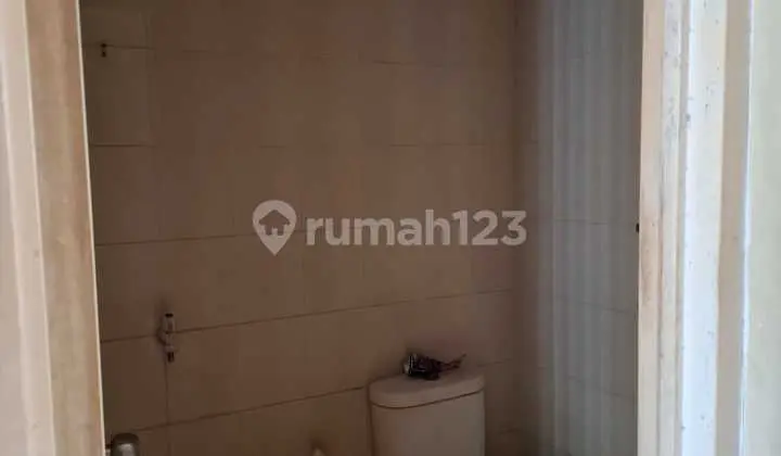 O DIJUAL RUMAH2 LANTAI DI PERUM TAMAN SEMANAN INDAH CLUSTER VALENCIA