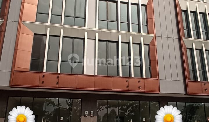 Disewakan Ruko 3 Lantai Dekat Pintu Tol Kota Wisata Cibubur