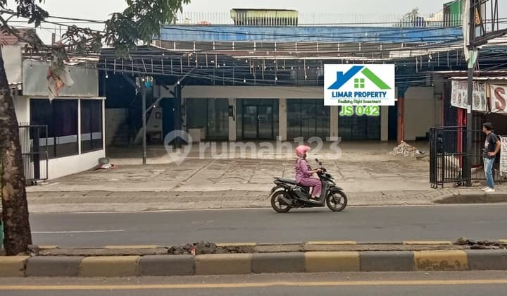 Ruko 3 Lantai Luas dan Strategis Nego Sampai Deal di Ciputat Raya