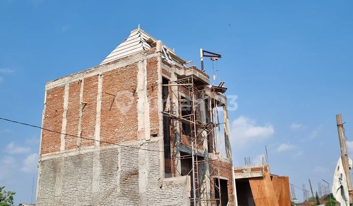 Rumah Mewah Dalam Cluster One Gate System