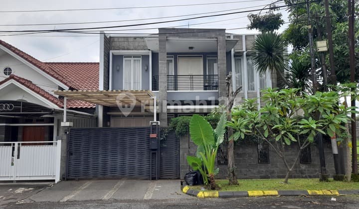 Rumah Open Space Siap Huni di Cluster Batununggal