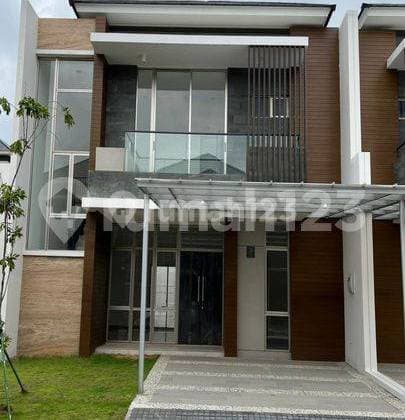 Nice 3-Story House in Kuningan Village, North Jakarta