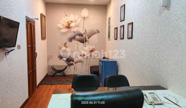 Rumah Fisik 4 lantai jadi Office Siap Pakai Tubagus Angke Luas 190m