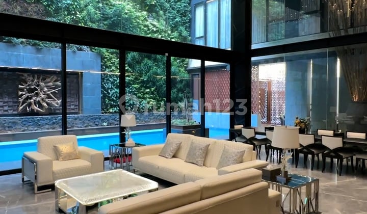 Luxury Sultan Mansion 4 Floors with Elevator and Pool