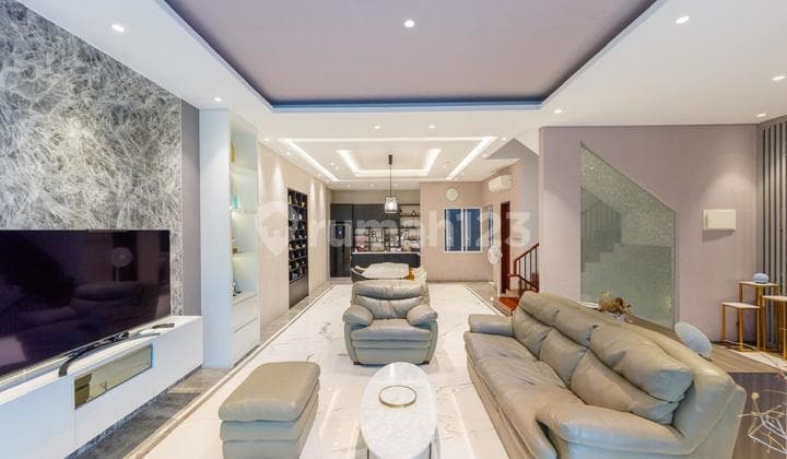 Luxury House Crown Mansion Fully Furnished Pantai Indah Kapuk 8x17