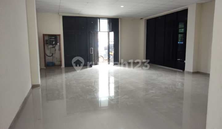 Ruko Palmerah Hadap Jalan Raya Siap Pakai Uk 8.2X16.4