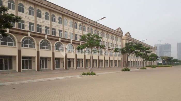 Ruko Siap Pakai Golf Island Hadap Jalan Uk 4.5x15 Pik