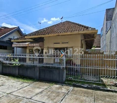 I108 Rumah Kolonial Lokasi Emas di Kota Malang Cocok untuk Usaha