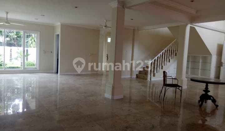 Classic modern house in Senopati "The price can be negotiable"