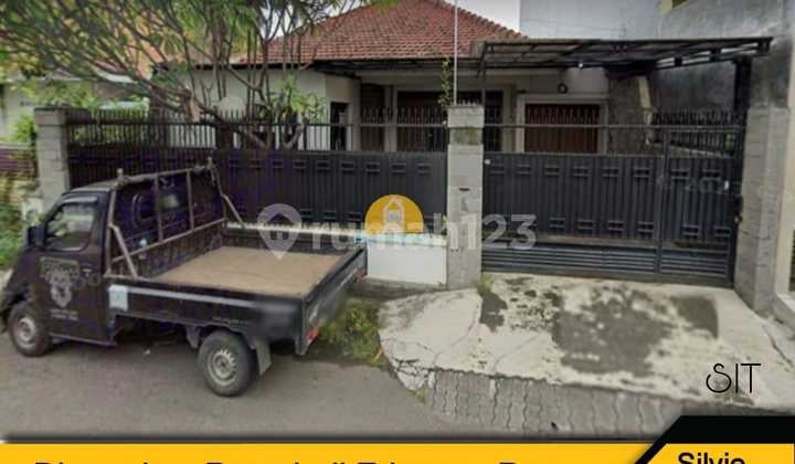 Rumah Luas Siap Huni di Jalan Erlangga Semarang