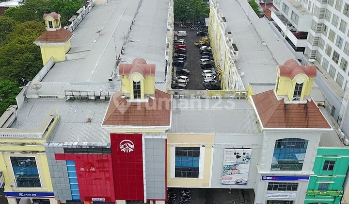 Ruko 3 Lantai Eksklusif Siap Pakai Untuk Usaha du MT Haryono