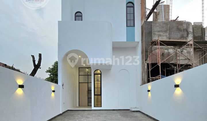 Rumah Brand New type Mezanine dalam komplek diJoglo Jakarta Barat