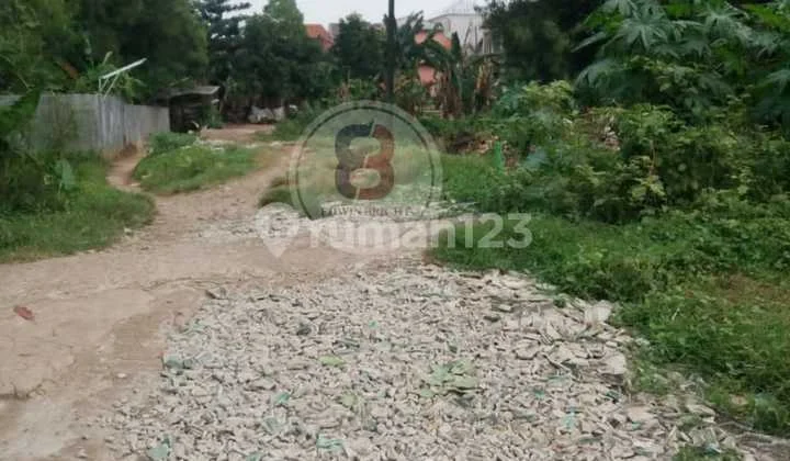 For Sale Corner Plot, Comfortable and Serene Location in Cipadu Pondok Aren.