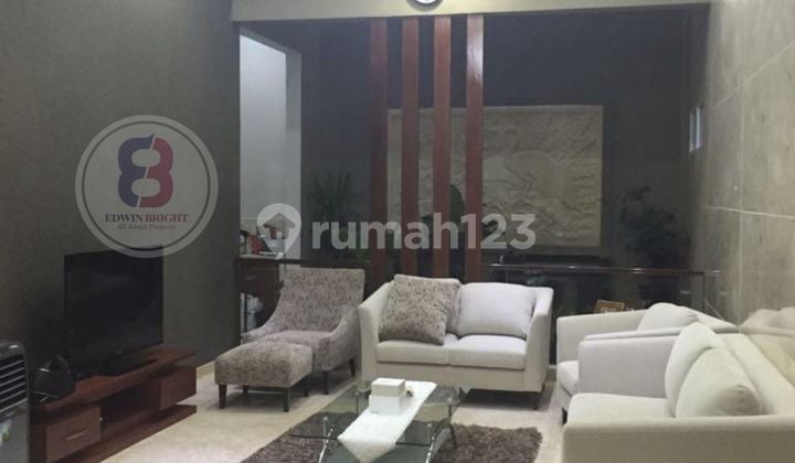 Rumah mewah siap huni semi furnish di Jatiwaringin Pondok Gede