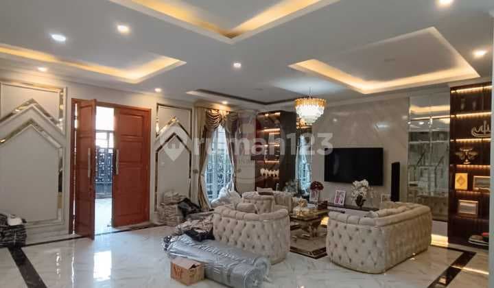 Rumah Furnish Mewah Dekat Rempoa Jakarta Selatan