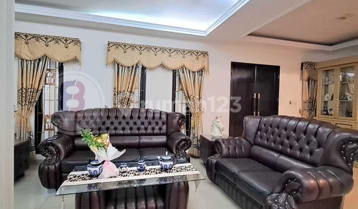 For Sale Ready-to-Occupy House in Dimeruya Residential Near Meruya Toll Road