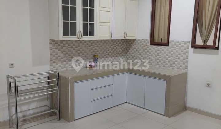 Sewa Rumah Murah Cluster Depan Alamanda Dekat Tol dan Kuliner, Jakarta Garden City 007