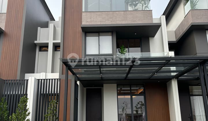 Dijual Rumah 2 Lantai Type 7x13 M2 Cluster Vanica Residence Summarecon Crown Gading