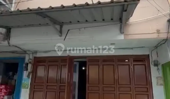 For Rent: 2-Story Shop House in Dipamukang Permai.