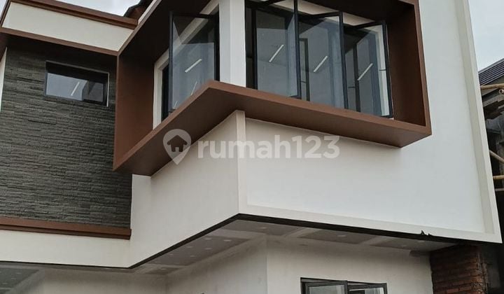 Rumah di Dharmawangsa Nusa Dua 2 Lantai Baru SHM