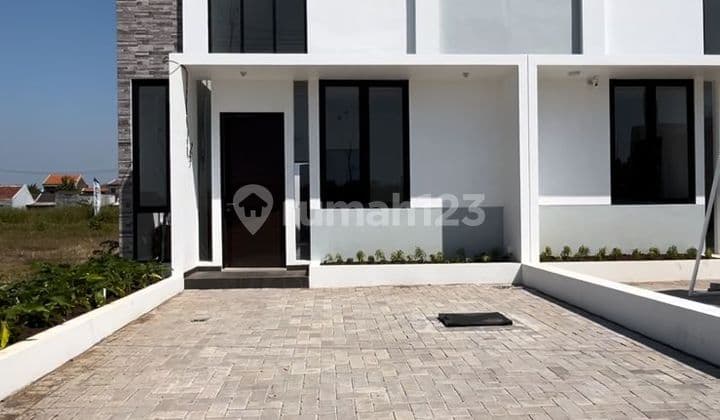 500 Million Rupiah House with Swimming Pool in Buduran. For Information on Any House, Ask Me.