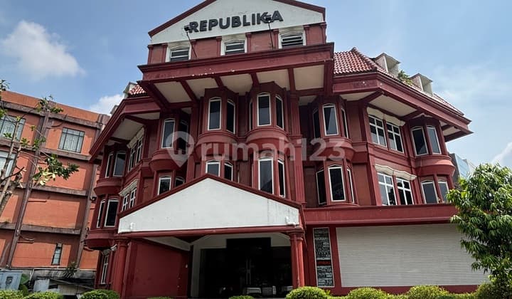 Dijual Gedung 4 Lantai di Pejaten, Pasar Minggu