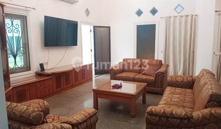 Nice And Spacious 4Br House With Pool At Bsd Taman Giri Loka