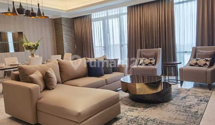 Very Nicely Furnished And Spacious 3Br Apt At Botanica Apartment