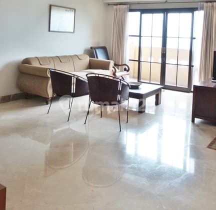 Nice 3BR Apt with Easy Access At Kusuma Chandra Sudirman