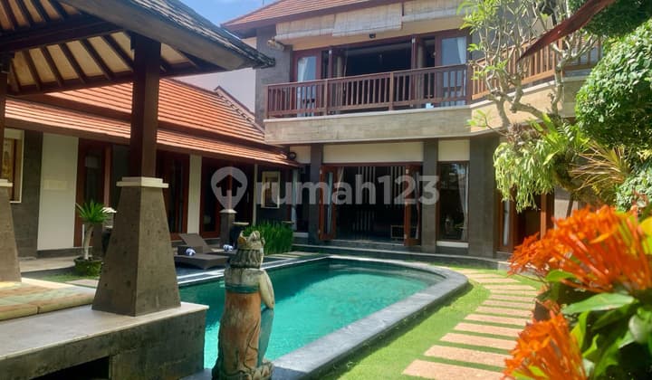 Discover this exquisite 3-bedroom villa located in the desirable area of Berawa