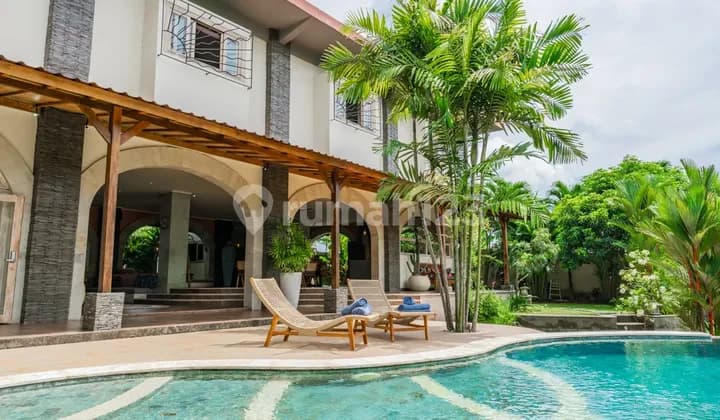Mediterranean-style 5-bedroom Freehold Villa In Kaba Kaba