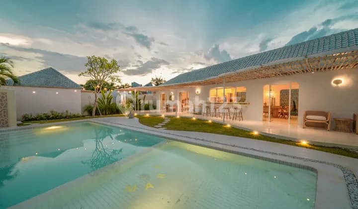 Luxury 5-bedroom Villa In Batu Bolong
