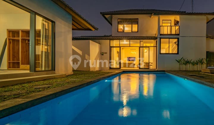 Modern Villa In Kerobokan Available For Rent Furnished