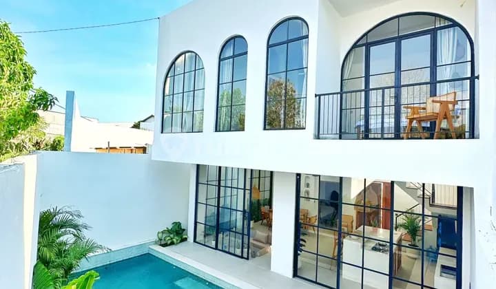 Brand-new Mediterranean 3-bedroom Villa For Freehold In Tumbak Bayuh