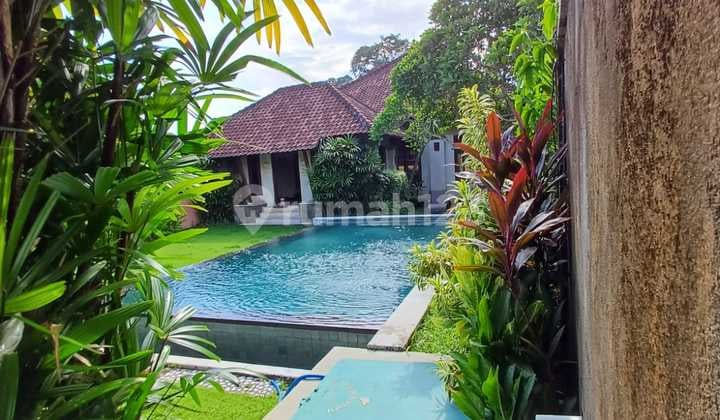 Villa for Sale in Cekomaria, Peguyangan Kangin, Denpasar