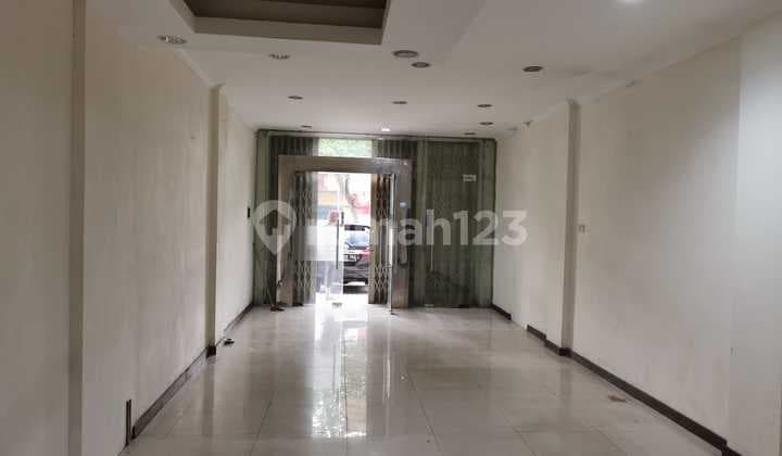 Disewakan Ruko di Jalan Raya Utama Cocok untuk Usaha dan Kantor