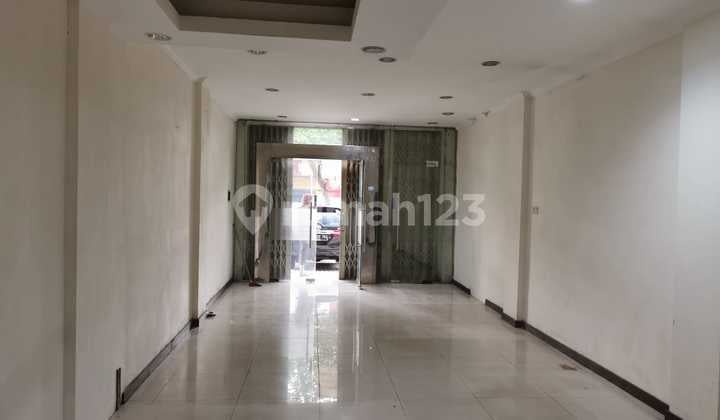 Disewakan Ruko di Jalan Raya Utama Cocok untuk Usaha dan Kantor