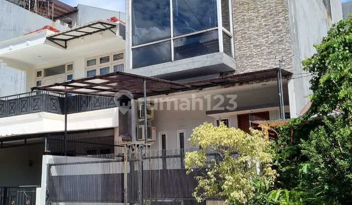 For Sale House In Kelapa Gading Unique And Attractive Design