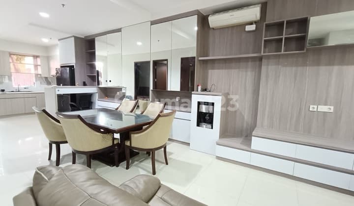 Unit Langka dan Siap Huni! Disewakan Townhouse Puri Mansion 4Br
