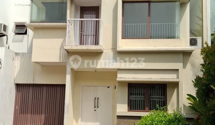 Disewakan Rumah Cantik Semi Furnished di Cassia, Jgc, Cakung, Jakarta Timur, 007