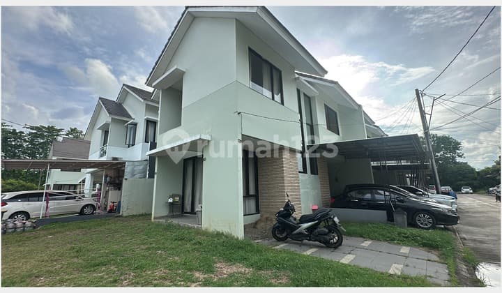 Dijual Rumah SUPER MURAH Posisi HOOK Cluster De Okwood Hanya 1 M Di Mutiara Gading City Bekasi 027