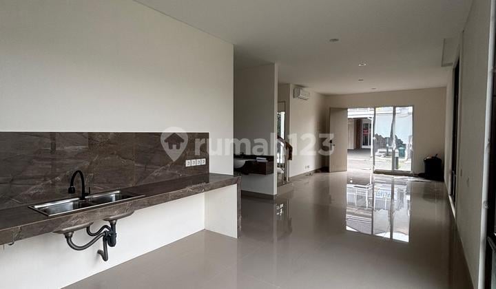 Dijual Nara Village Hoek, Gading Serpong