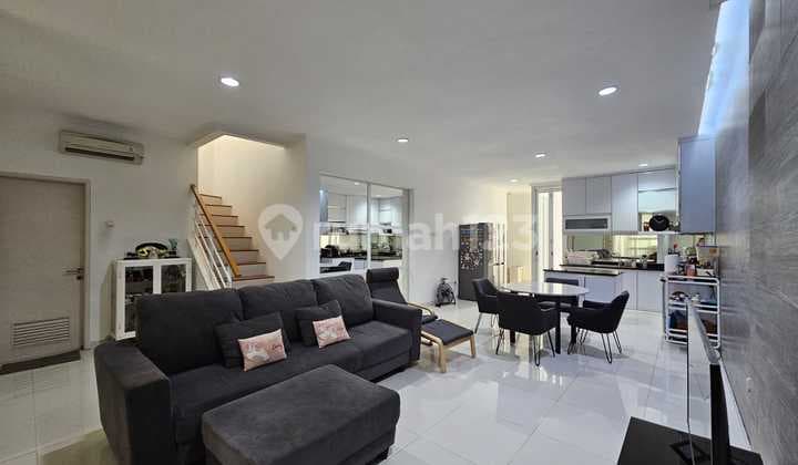 Dijual Rumah di Cluster Castilla - BSD City