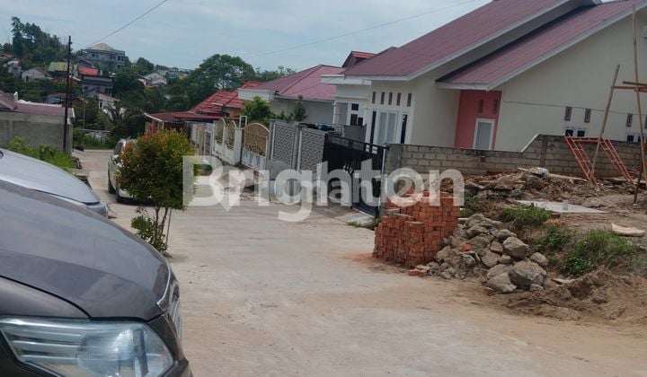 DI JUAL RUMAH SECOND, DEKAT DENGAN AREAL INDUSTRI DAN PERGUDANGAN KARIANGAU