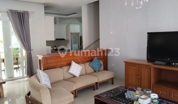 Rumah 2Lt di Komplek Setiabudi Regency