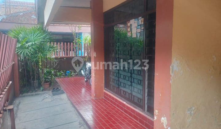 House on Karasak Street